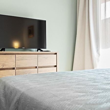 Apartments And Rooms Alenka 반졸레 외부 사진